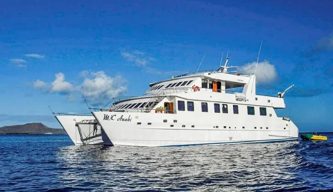 anahi galapagos Yan0qG258WcOxO1o