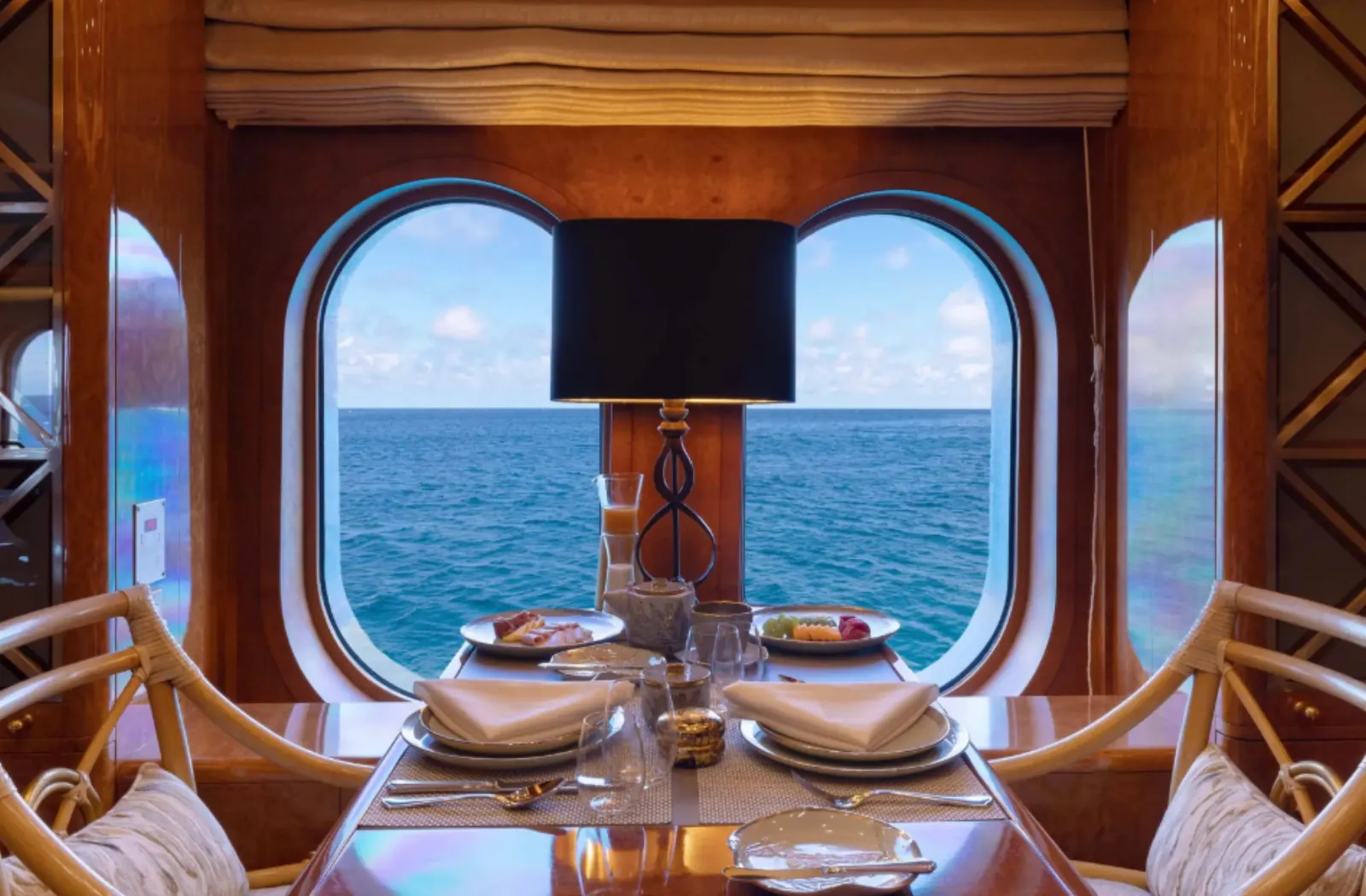 Optimized image for Galapagos vessel page — aqua mare 4 dOqZvKqLrRcQMx1M