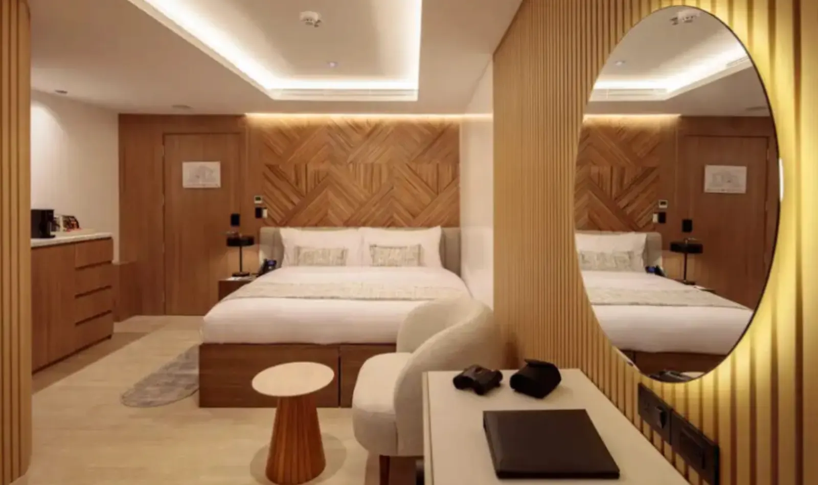 interconnecting suites hermes galapagos