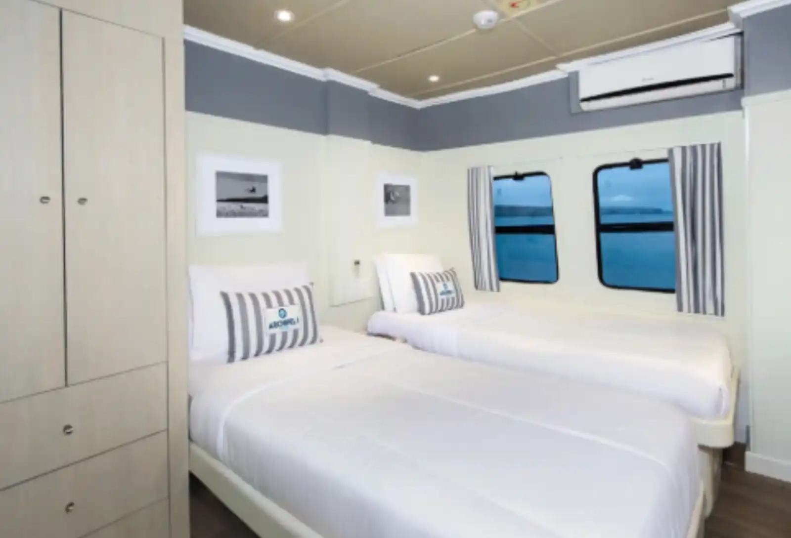Archipel Galapagos catamaran gallery