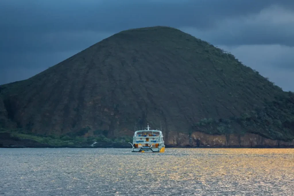 Galapagos private yacht charter gallery
