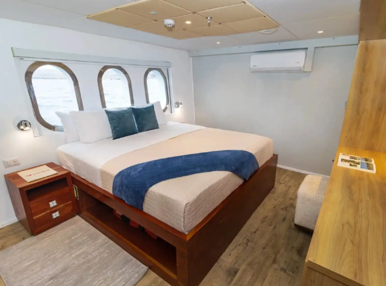 Grand Daphne Galapagos yacht gallery